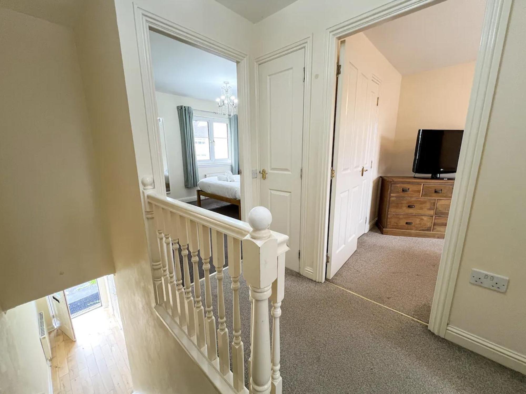 Glasgow Central - Entire House - Free Parking , Free Super Fast Wifi , Private Garden & Parking Security Exterior foto