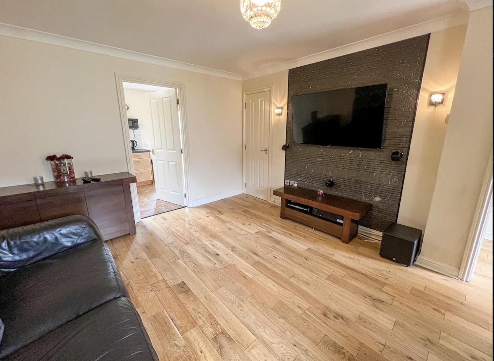 Glasgow Central - Entire House - Free Parking , Free Super Fast Wifi , Private Garden & Parking Security Exterior foto