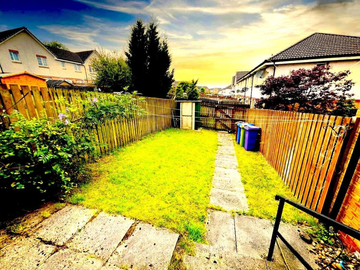 Glasgow Central - Entire House - Free Parking , Free Super Fast Wifi , Private Garden & Parking Security Exterior foto